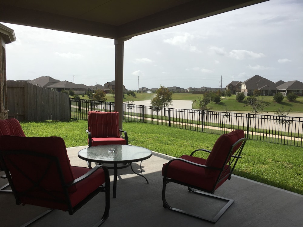 Brand New Home 4BR2B in West Houston — 4-Star Luxury Hotel in Katy, United States