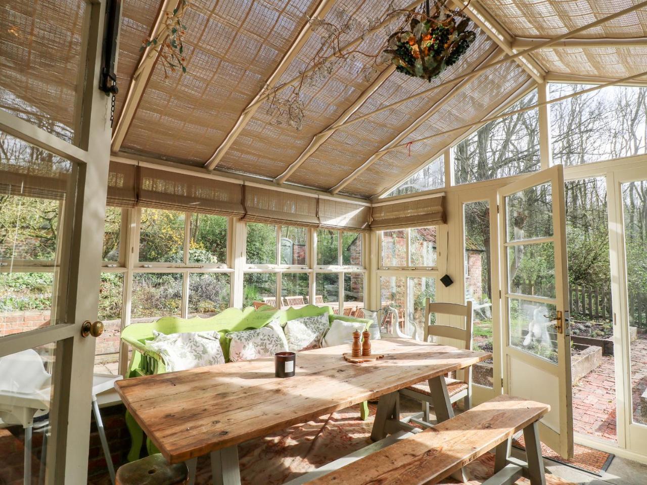 Sunny Cottage — Grantham — photo 2