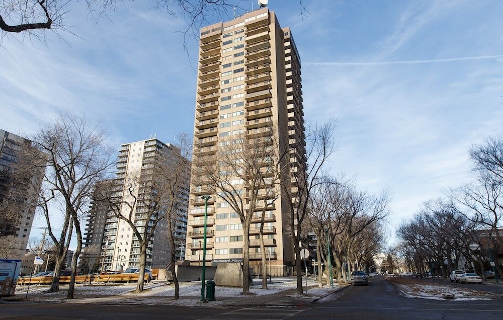 Obasa Suites @ The Hallmark — Saskatoon — photo 2