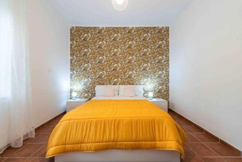 Metro 1 Materdei Quiet apartament for 4 people — 4-Star Luxury Hotel in Naples, Italy