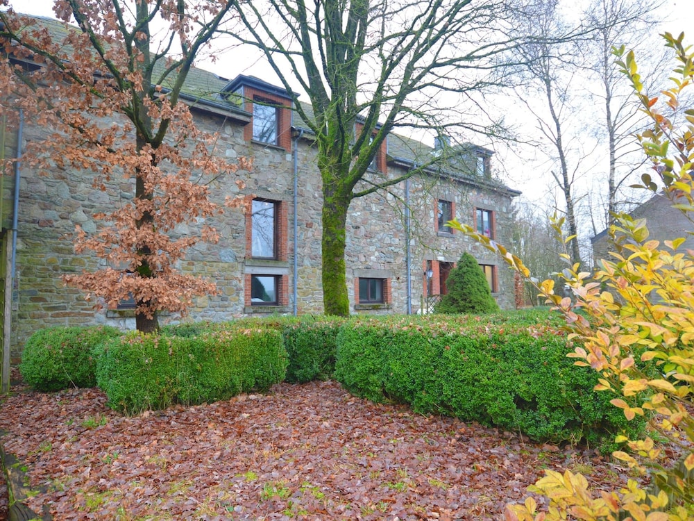 Group Escape in Vielsalm — 4-Star Luxury Hotel in Vielsalm, Belgium
