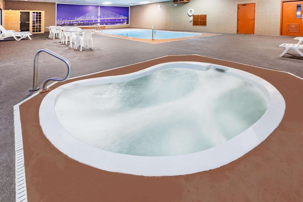 Baymont by Wyndham Perrysburg Toledo - photo 6