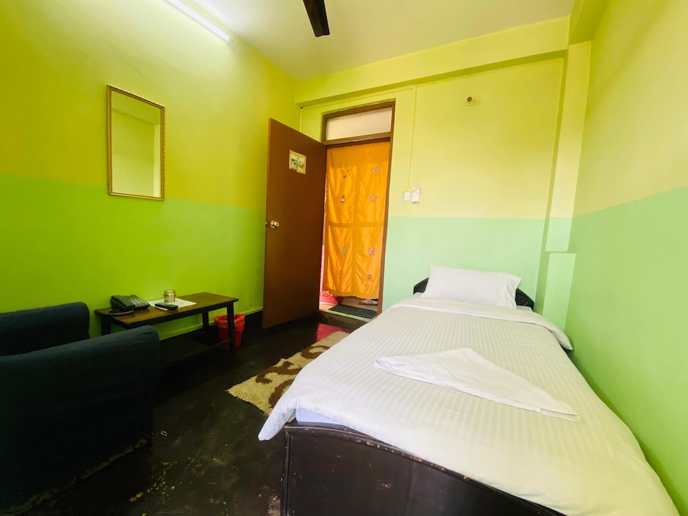 Three Peaks Inn - last minute hotel in Kathmandu