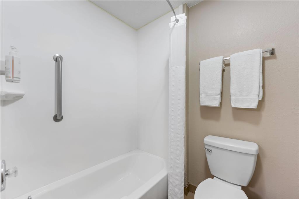 Super 8 by Wyndham Elgin - photo 14