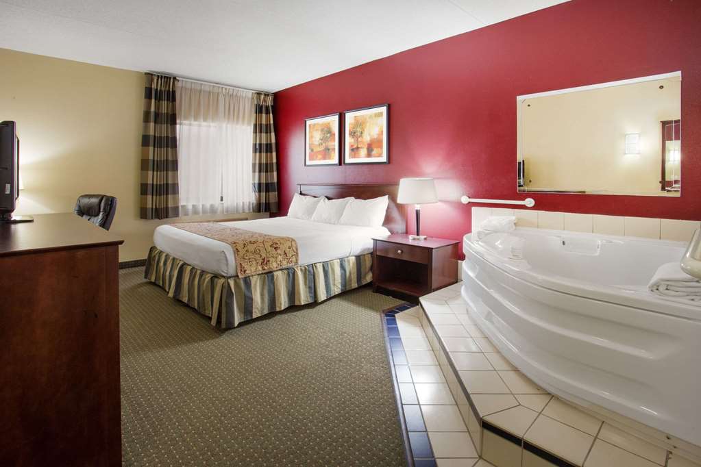 Ramada by Wyndham Bettendorf - photo 19