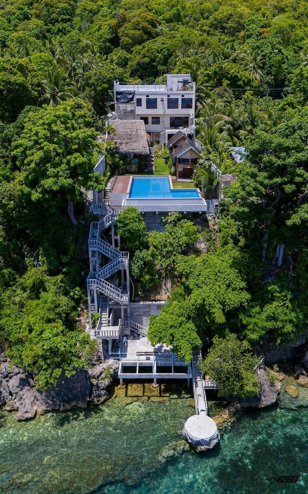 The Cliffhouse Samboan — Samboan