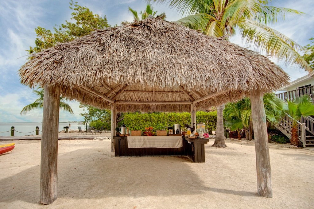 Coconut Palm Inn - photo 31