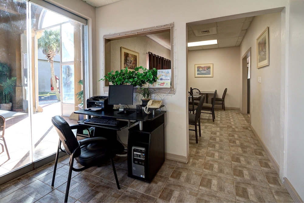 Quality Inn Kennedy Space Center - photo 67