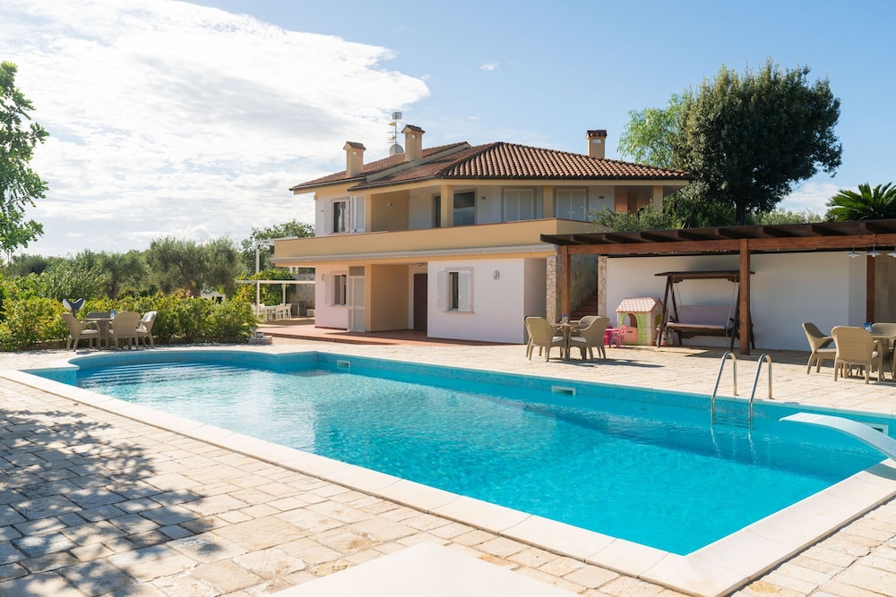 Villa Polignano con Piscina by Wonderful Italy — 4-Star Luxury Hotel in Polignano A Mare, Italy