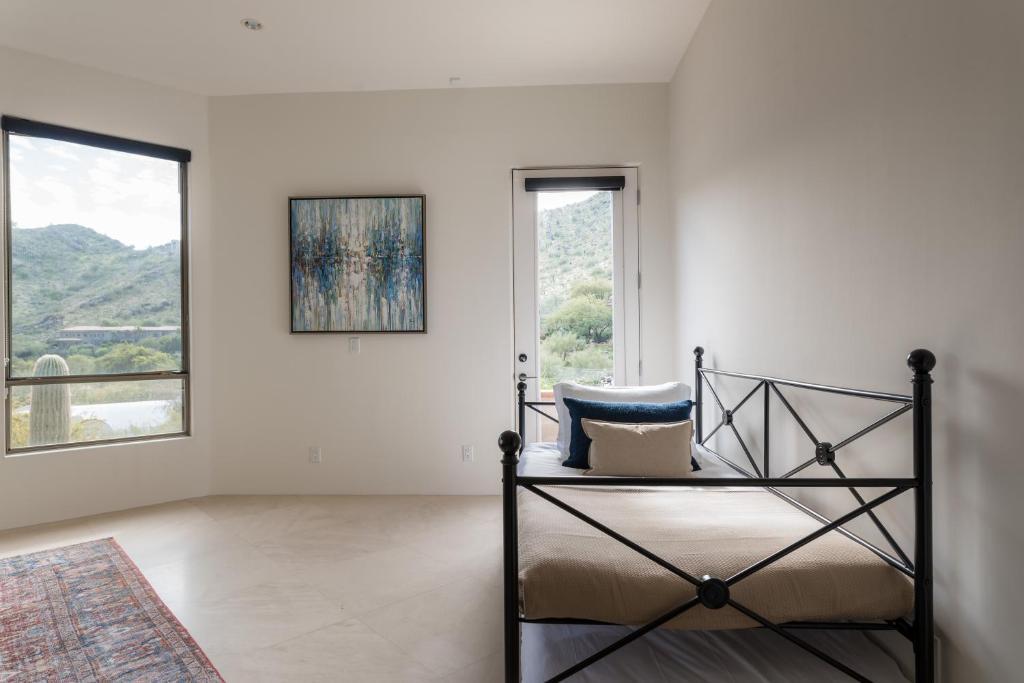 East Foothill Drive Villa — Phoenix — photo 3