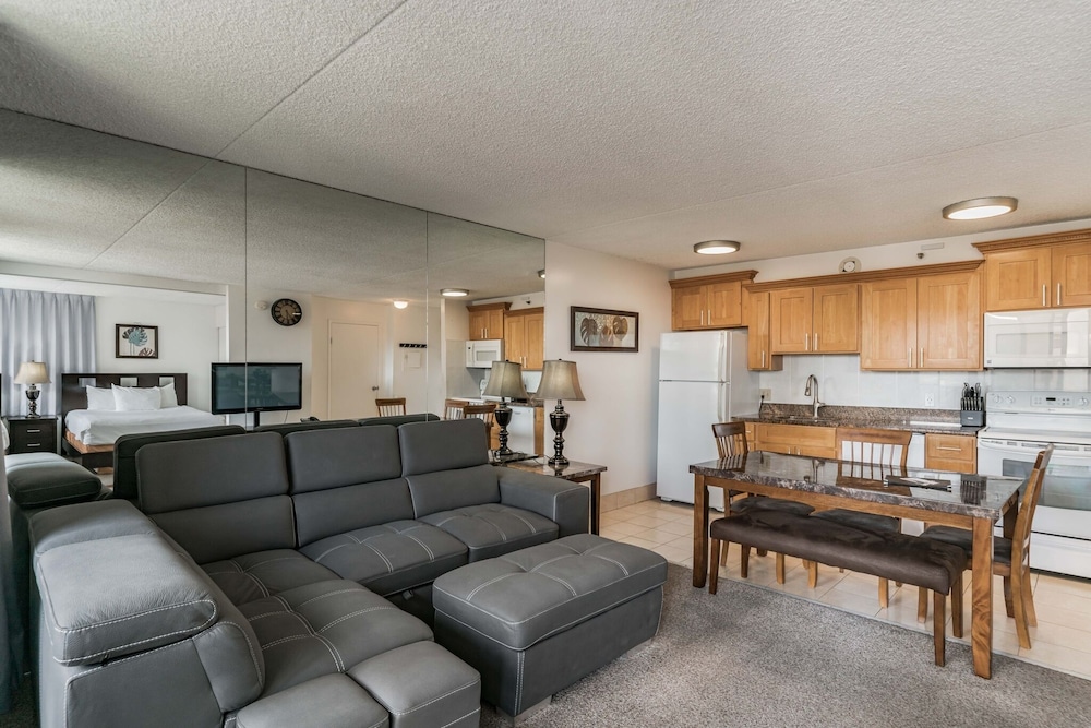 Waikiki Banyan High Level Condo with Private Lanai by Koko Resort Vacation Rentals - photo 97
