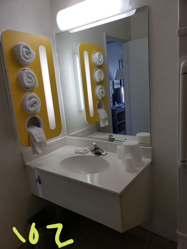 Motel 6 Deming - photo 20