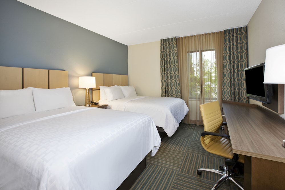 Candlewood Suites Grand Rapids - photo 5