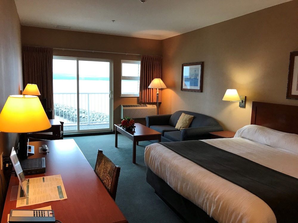 Beach Gardens Resort and Marina — Powell River — photo 2