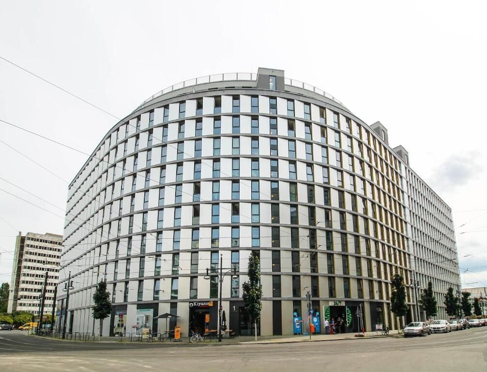 Holiday at Alexanderplatz Apartments — 4-Star Luxury Hotel in Berlin, Germany