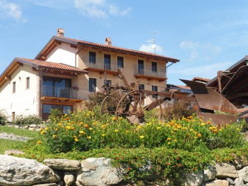 Cascina Coste - carbon neutral hotel in Roppolo