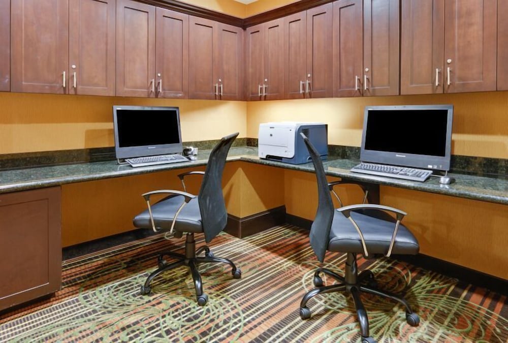 Hampton Inn and Suites Fort Worth Forest Hill - photo 21