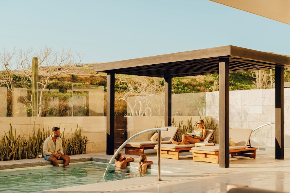 Private pool