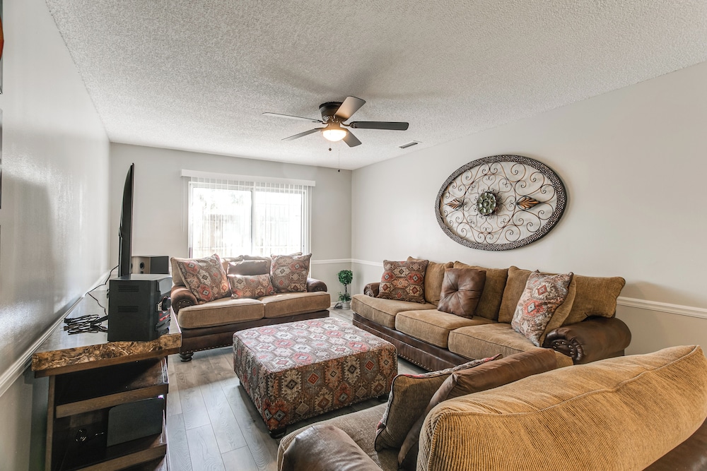 9 Mi to Moody Afb: Newly Updated Condo Near Dining — 4-Star Luxury Hotel in Valdosta, United States