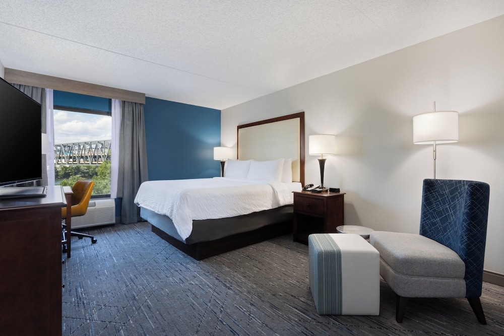 Holiday Inn Express & Suites Cincinnati Riverfront by IHG - photo 11