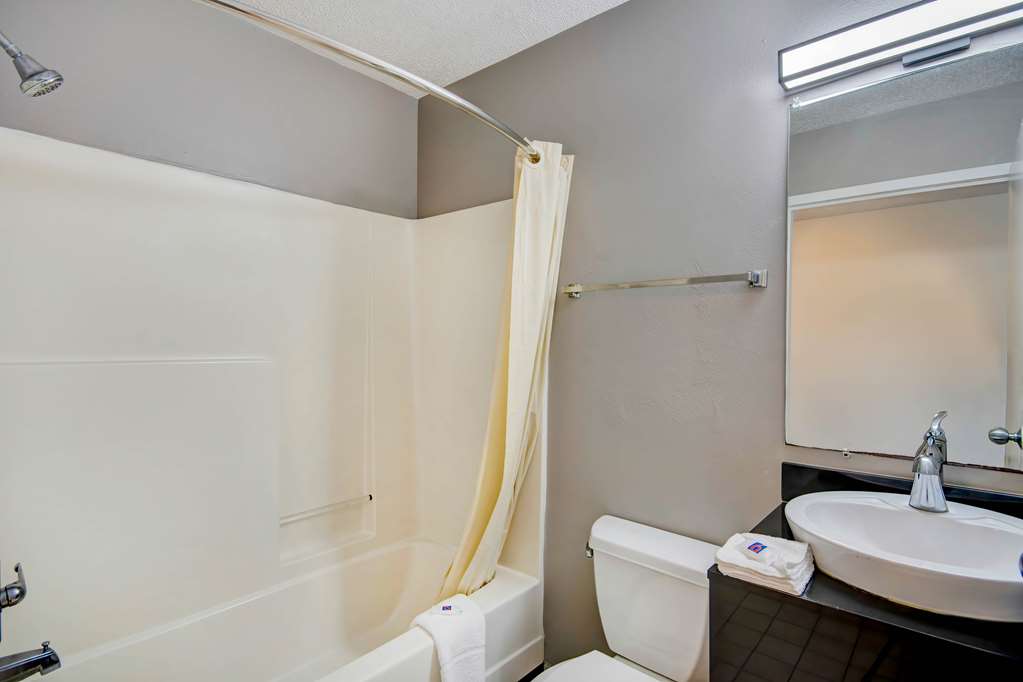 Studio 6 Extended Stay Ocean Springs MS - photo 18