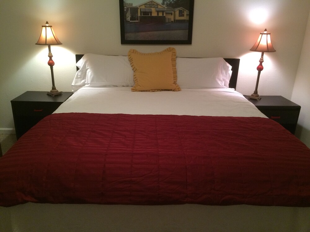 The Cardinal Inn - photo 8