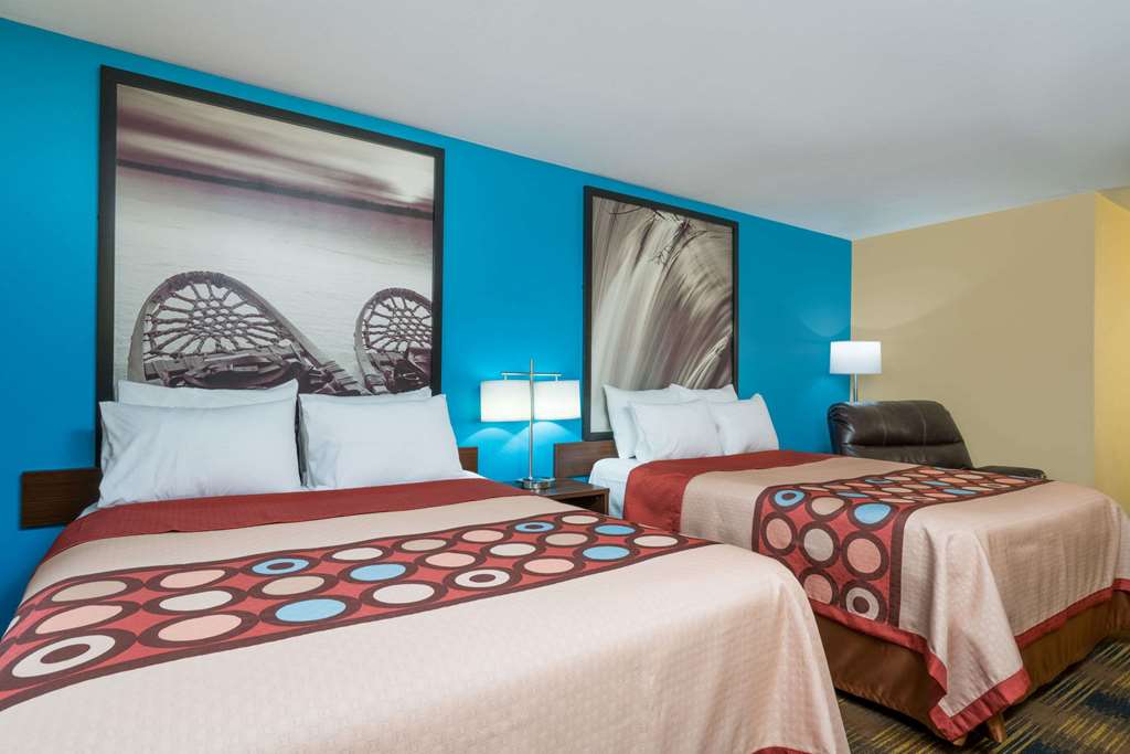 Super 8 by Wyndham Rochester Mayo Clinic Area - photo 8