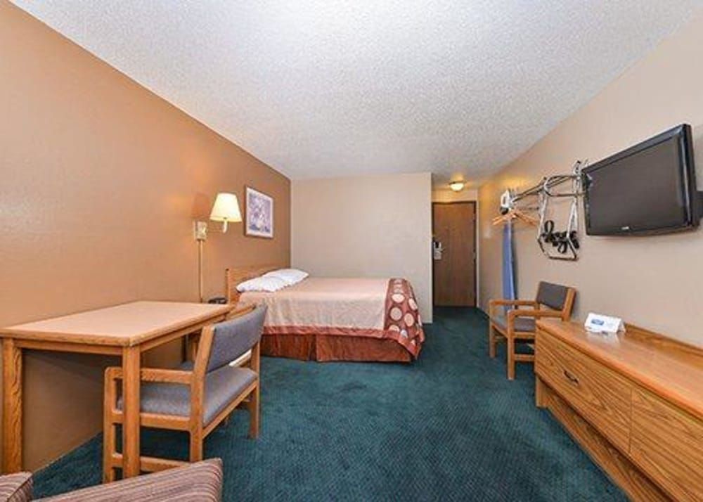 Dickinson Inn - photo 12