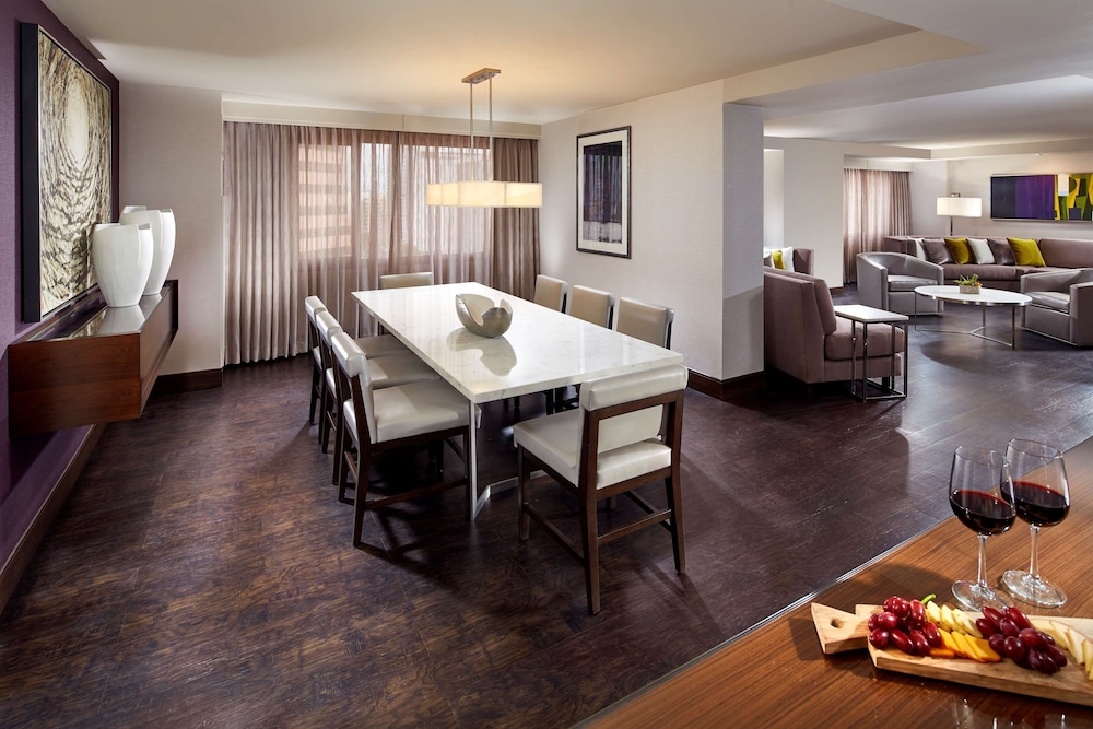Hilton Long Beach Hotel - photo 30