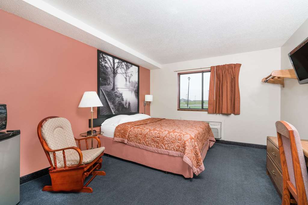 Super 8 by Wyndham Perham - photo 6