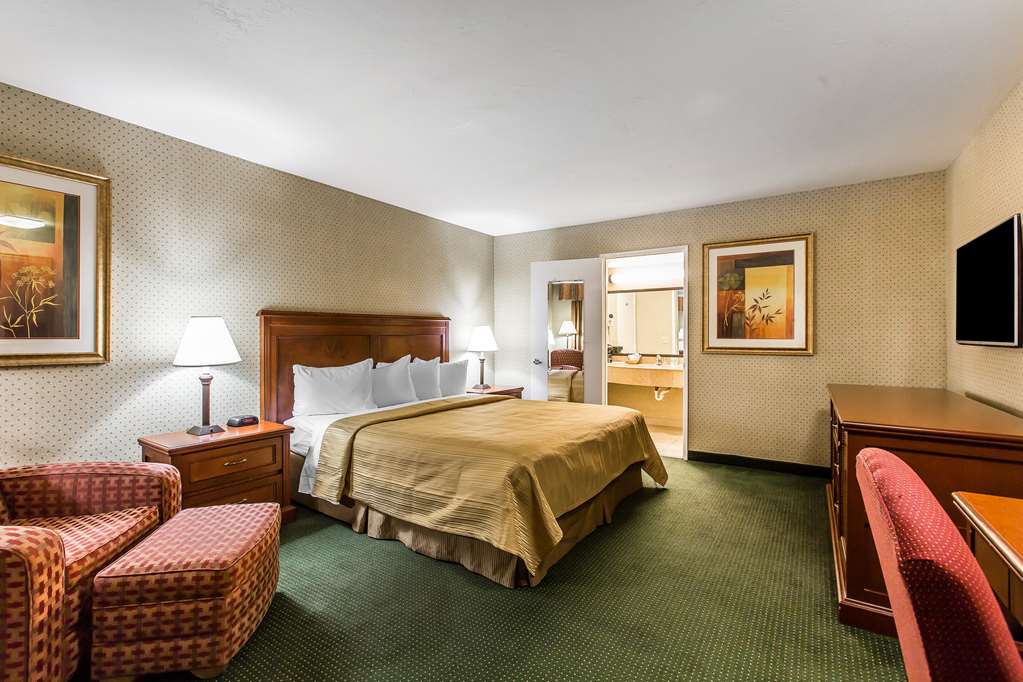 Quality Inn Near China Lake Naval Station - photo 13