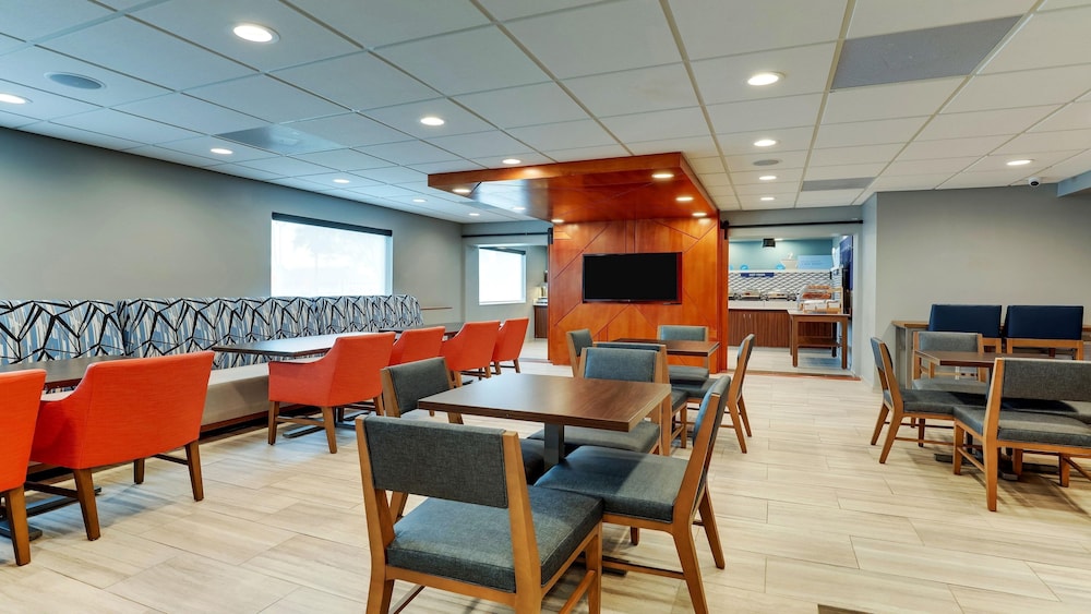 Holiday Inn Express Kenner New Orleans Airport an IHG Hotel - photo 43