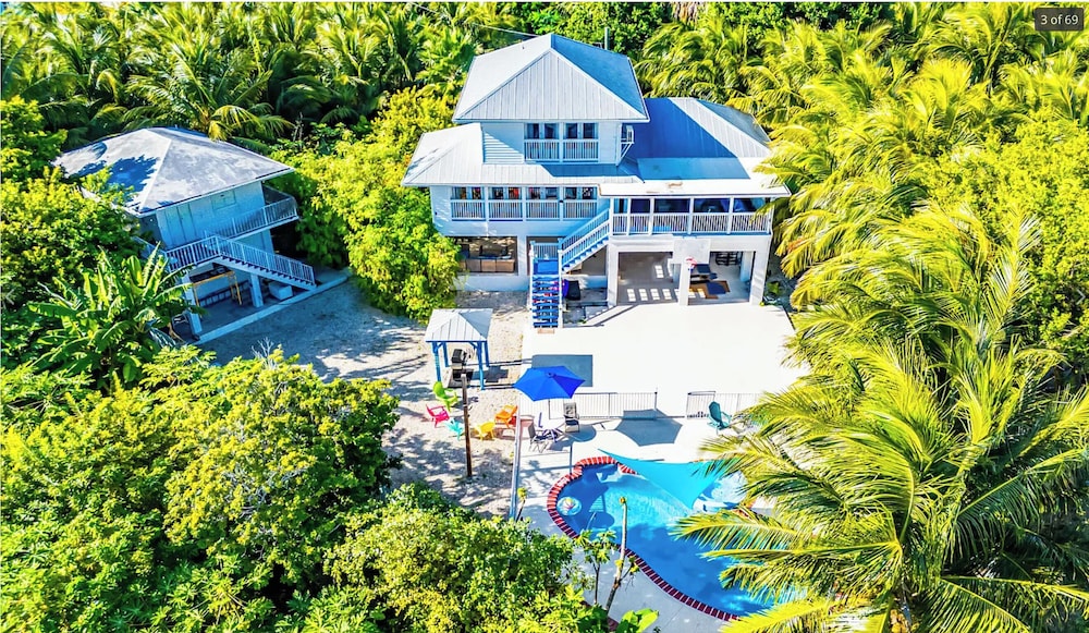 Atlantic View Luxury Villa With Pool 19201903 — Cudjoe Key