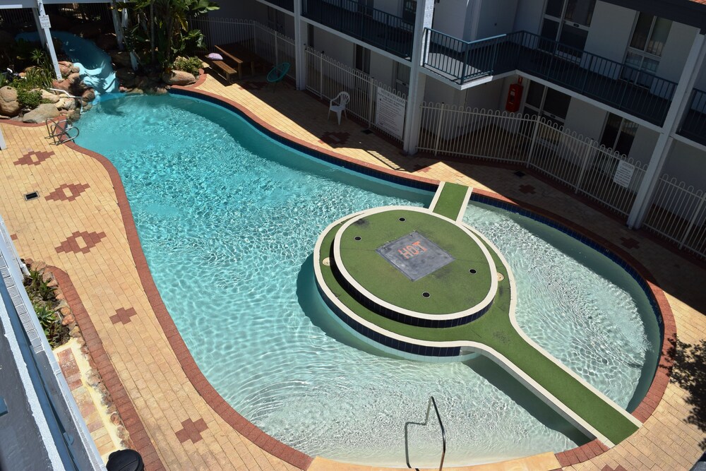 West Beach Lagoon 123 Location & Views — 4-Star Luxury Hotel in Perth, Australia