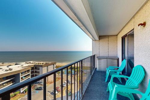 Renaissance Tower 915 - carbon neutral hotel in Myrtle Beach