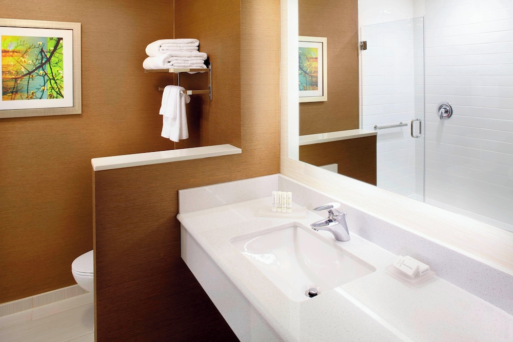 Fairfield by Marriott Inn & Suites Wheeling at The Highlands - photo 16