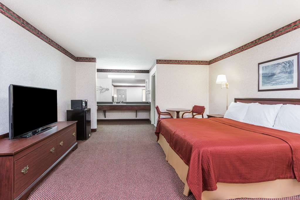 Days Inn by Wyndham Royston - photo 7