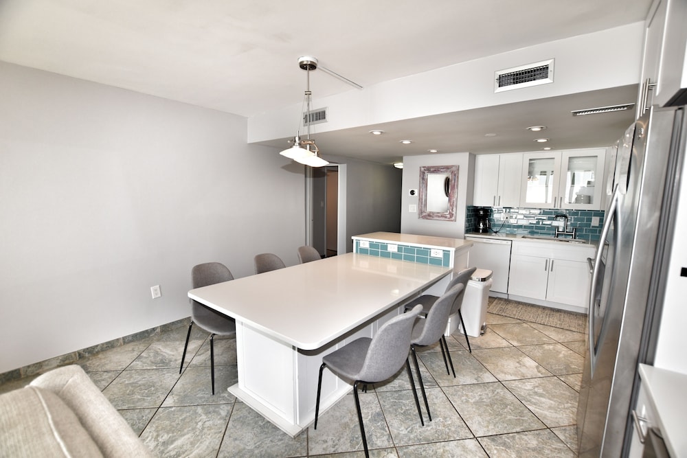 0212 Waters Edge Resort 3 Bedroom Condo by RedAwning - photo 43