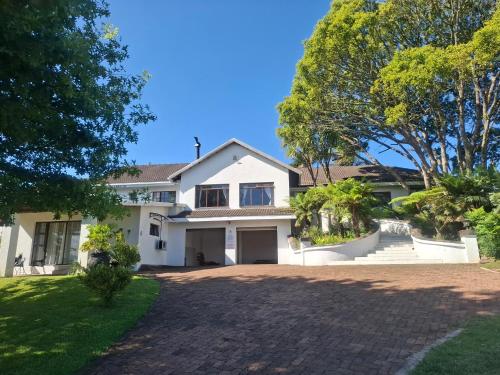 Paradise View Guesthouse — 4-Star Luxury Hotel in Mpumalanga, South Africa