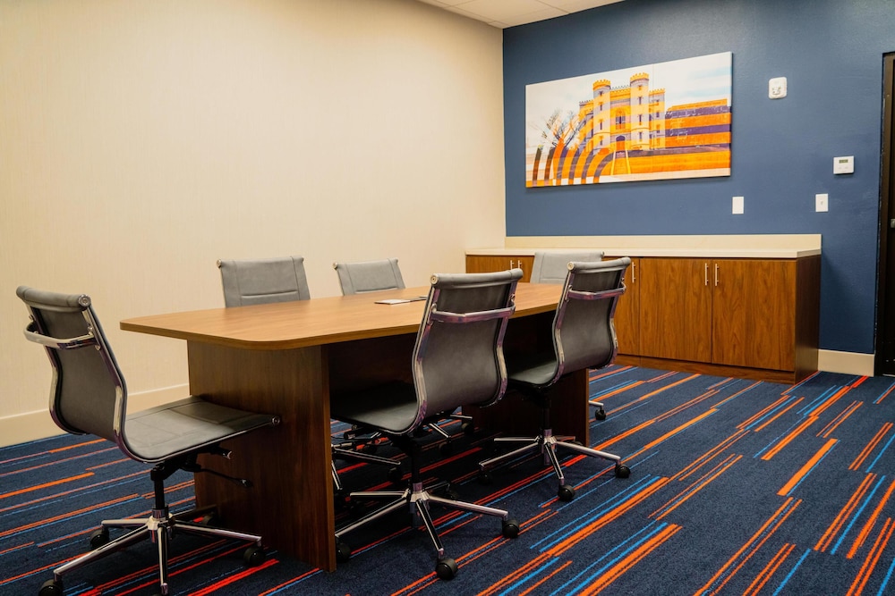 Hampton Inn Gonzales - photo 47