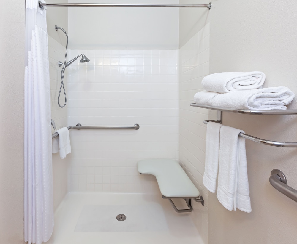Holiday Inn Express Hotel & Suites Pharr by IHG - photo 15