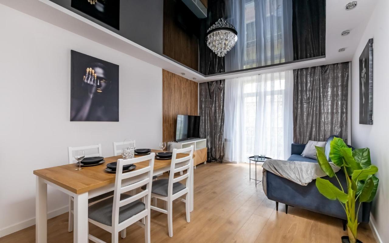 Warynskiego Jacuzzi Familyroom in Bialystok, Poland