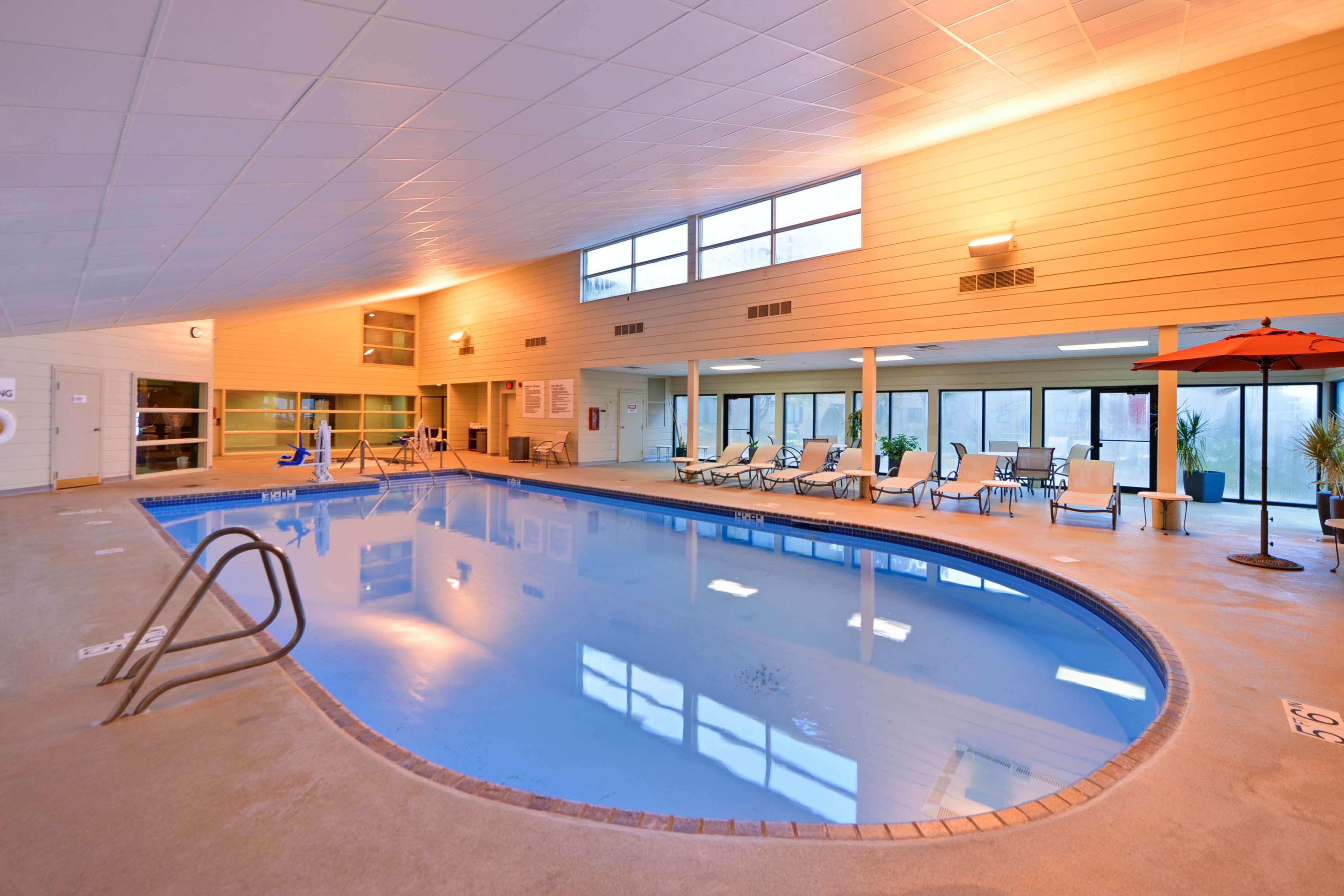 Radisson Hotel Madison - photo 18