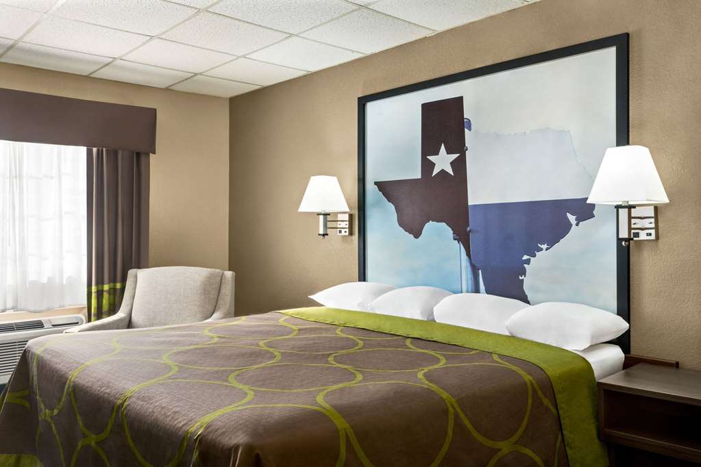Super 8 by Wyndham Gainesville TX - photo 11