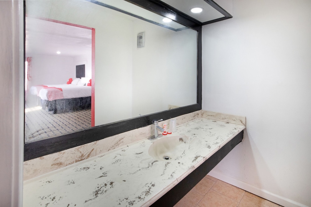 Hotel Eastin Atchison - photo 14