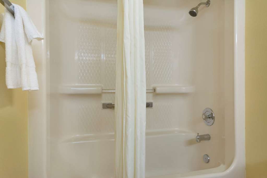 Super 8 by Wyndham Lancaster - photo 7