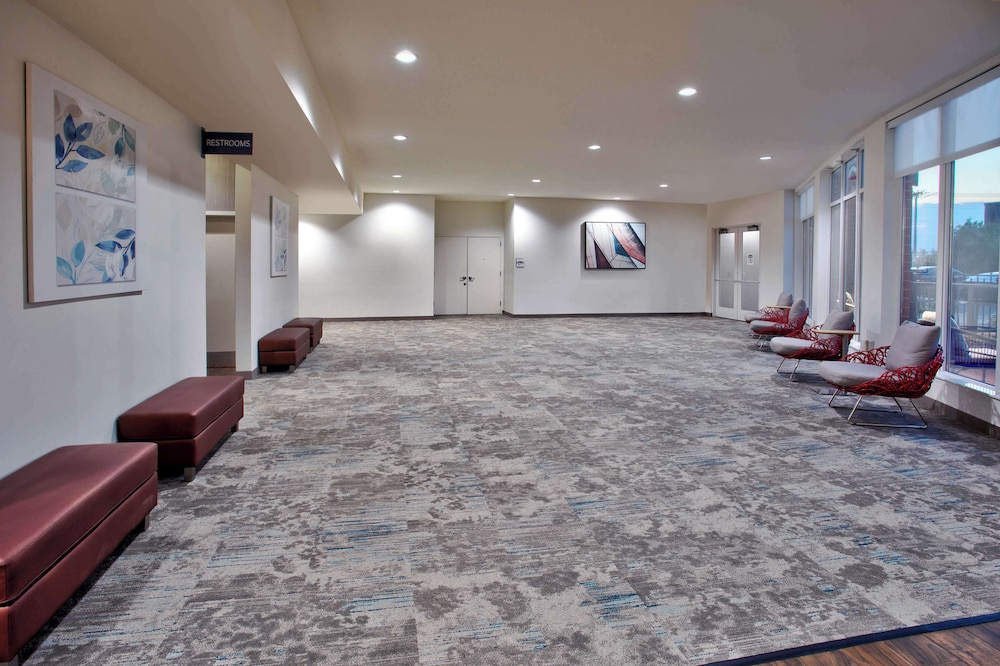 Hilton Garden Inn Benton Harbor St. Joseph - photo 34