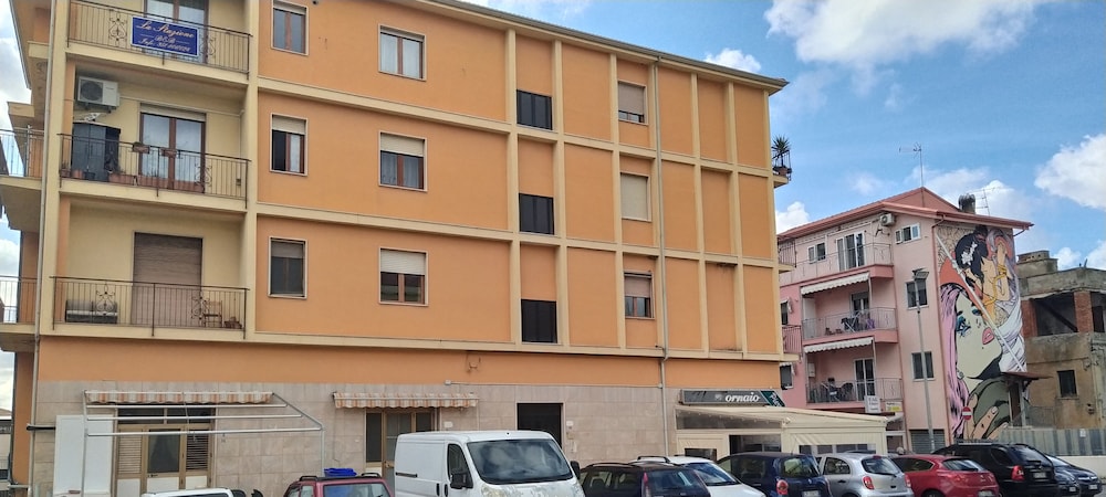 B&B La Stazione — 4-Star Luxury Hotel in Diamante, Italy