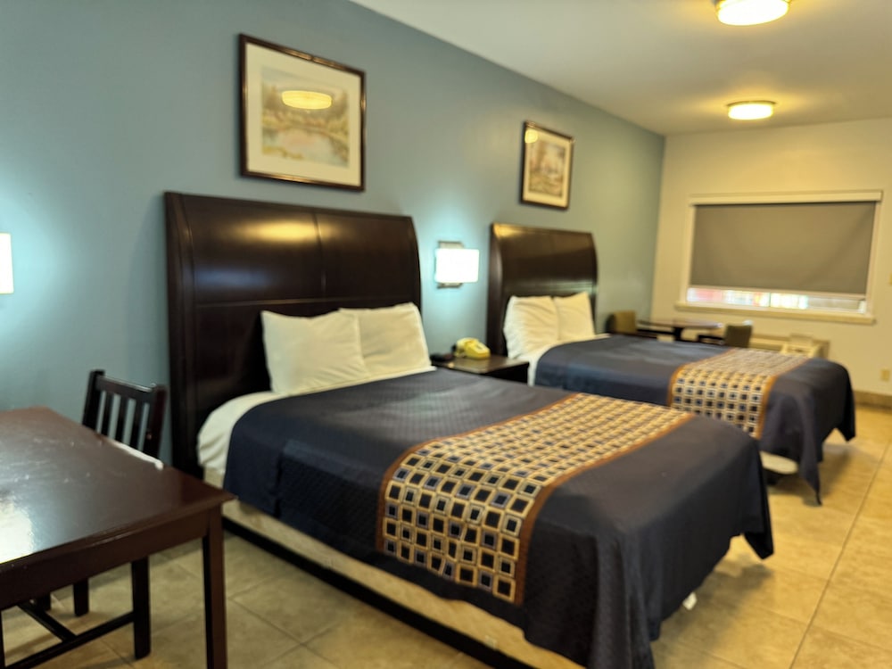 Texas Inn and Suites City Center at University Dr. - photo 13