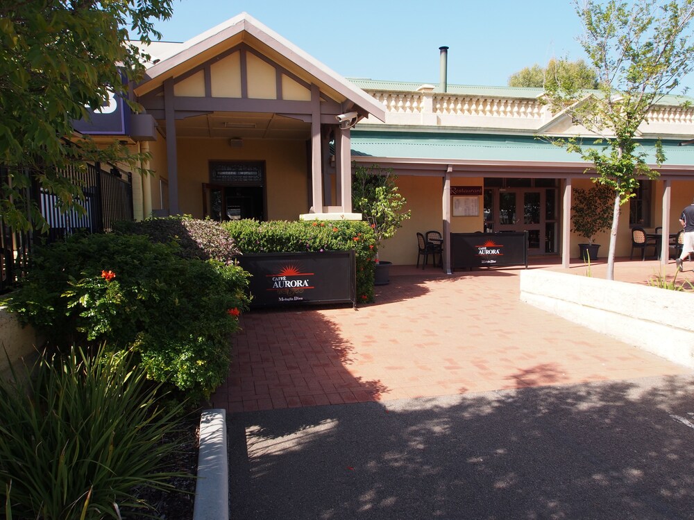 Dongara Hotel Motel - carbon neutral hotel in Perth